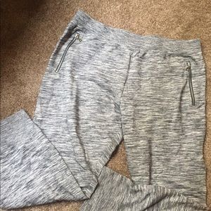 Never worn!! Gap joggers.